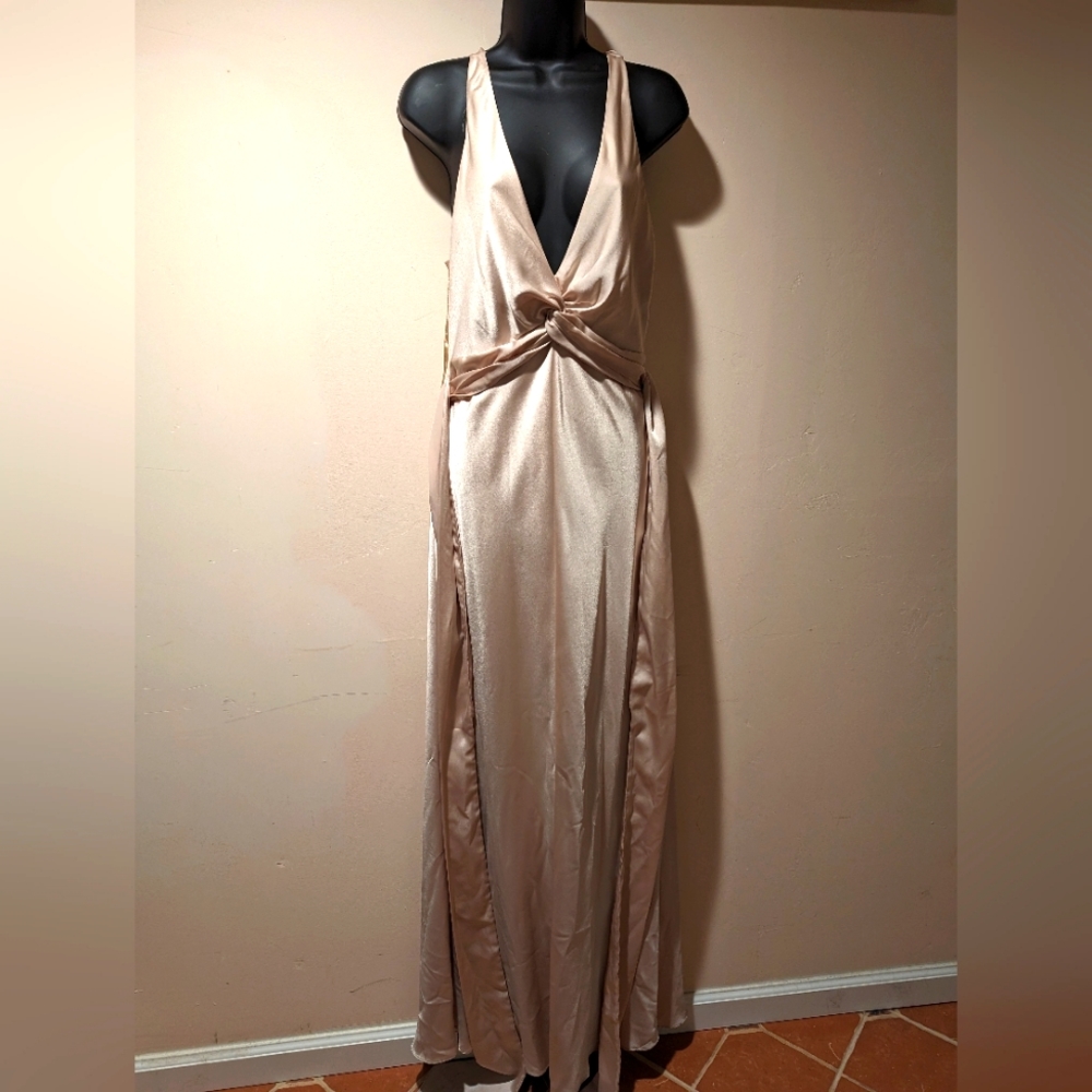 Nwt bcbg low plunge dress gown size 8